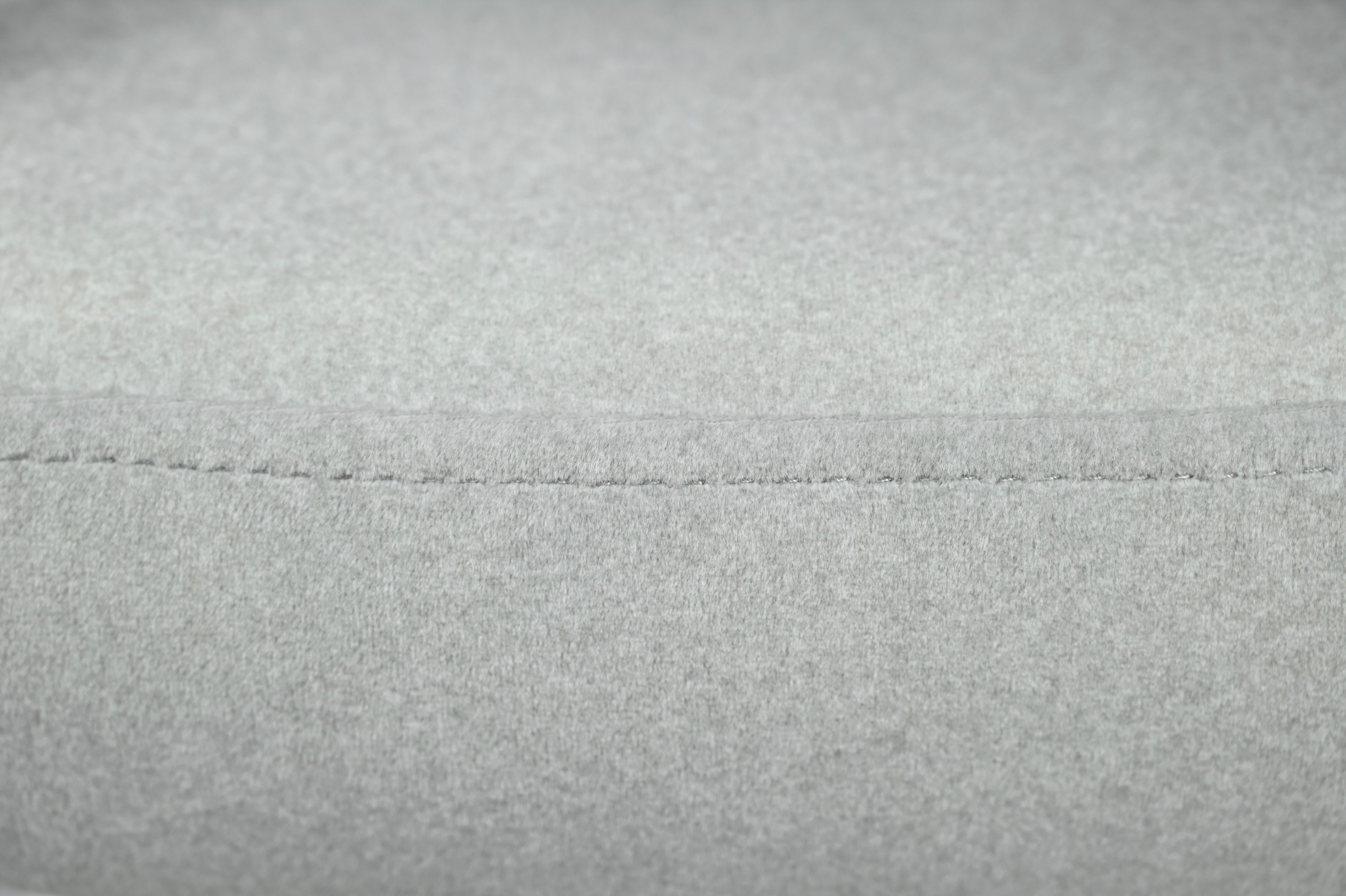 Стілець M-230 устричний + білий 9